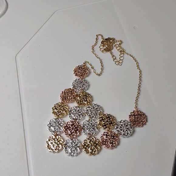 19 Inch Multi Tone Liz Claiborne Necklace - Picture 4 of 8